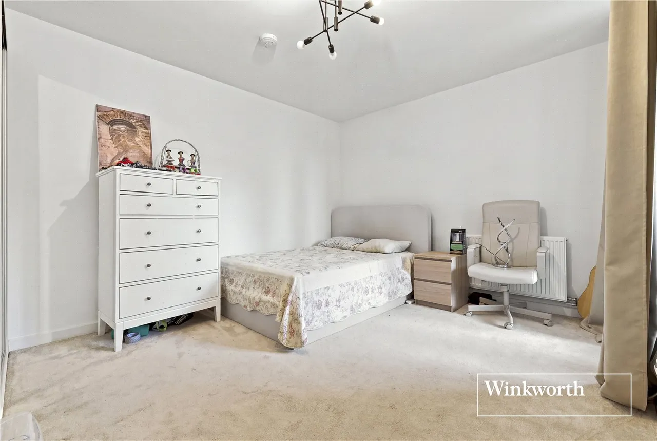 Medawar Drive, Mill Hill East, London, NW7, photo 11