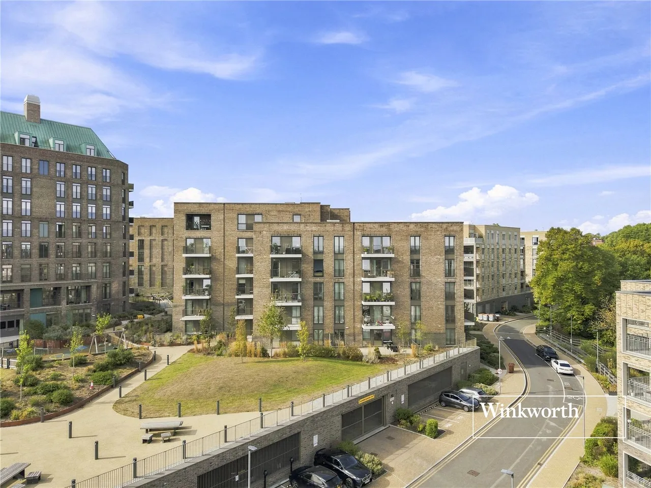 Medawar Drive, Mill Hill East, London, NW7, photo 7