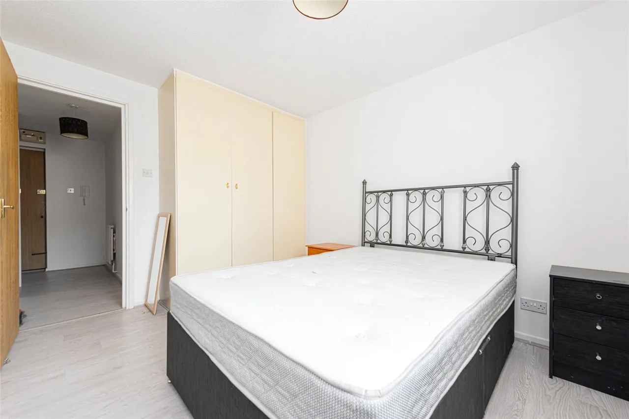 Moriatry Close, Islington, photo 9