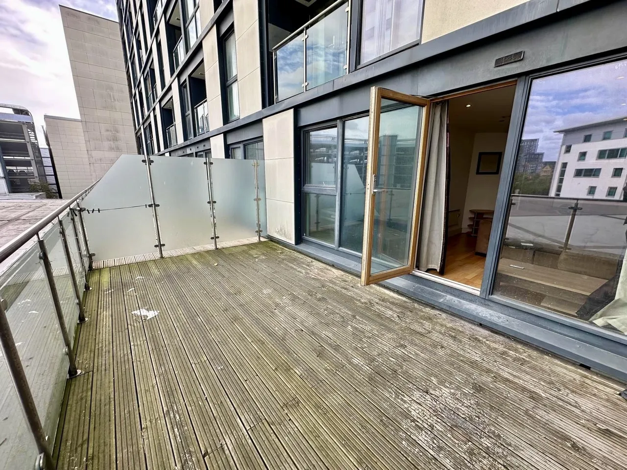 Cartier House, Clarence Dock, photo 2