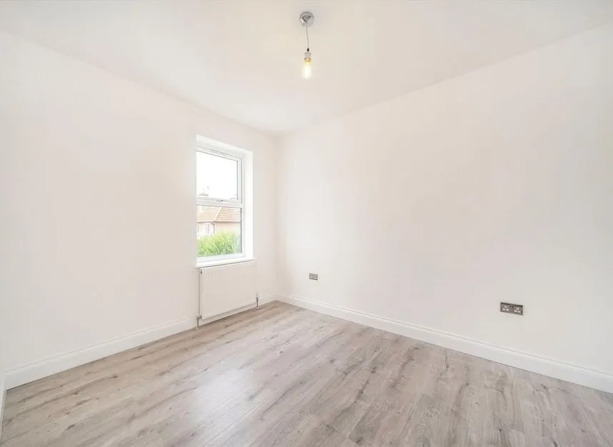 Cromwell Road, Hounslow, TW3, photo 4