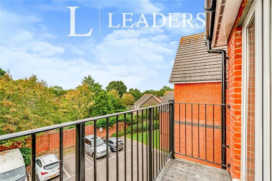 Tower Close, East Grinstead, RH19, photo 6