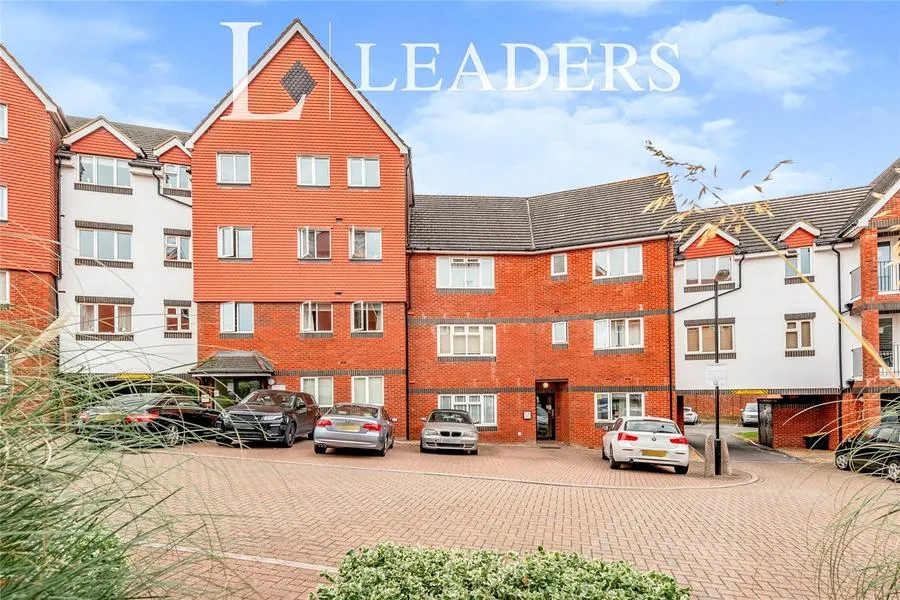 Tower Close, East Grinstead, RH19, photo 10