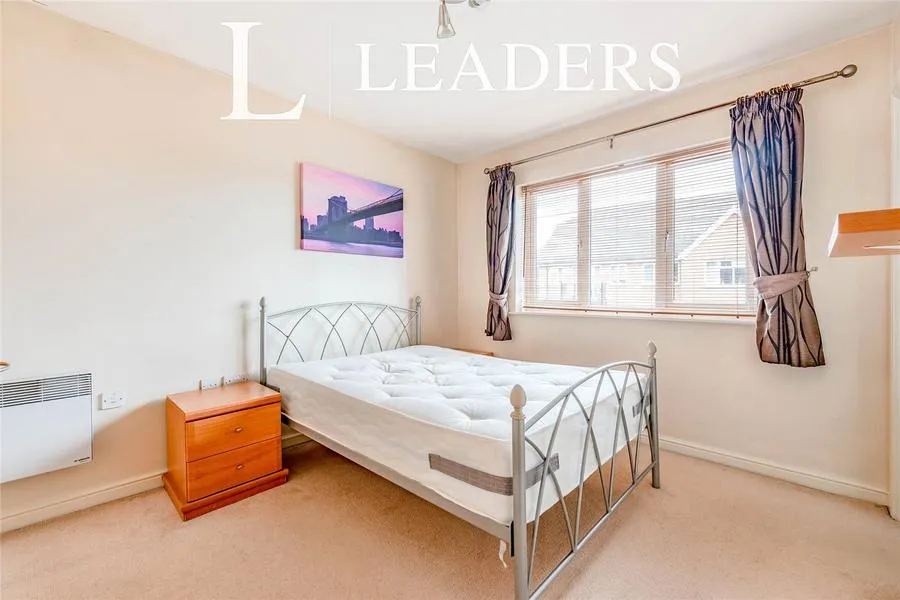 Tower Close, East Grinstead, RH19, photo 5
