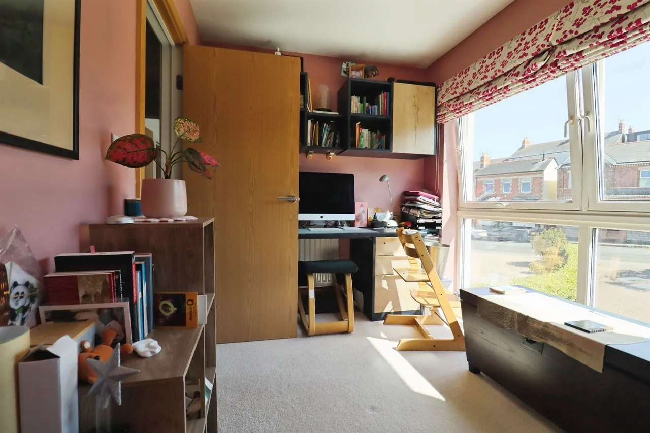 Royal Close, Penarth, CF64, photo 19
