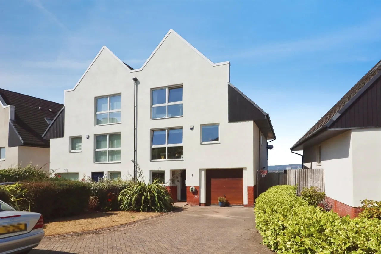 Royal Close, Penarth, CF64, photo 2