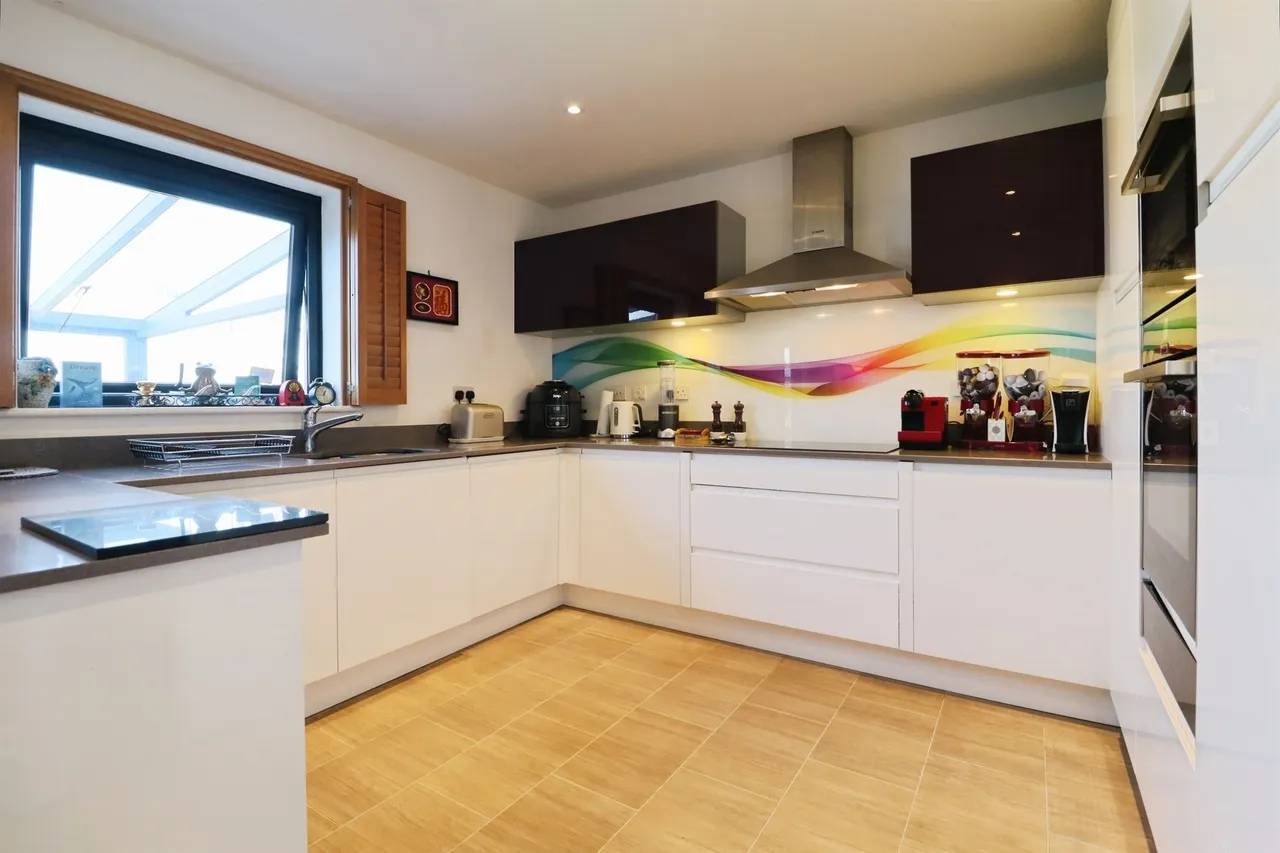 Royal Close, Penarth, CF64, photo 6