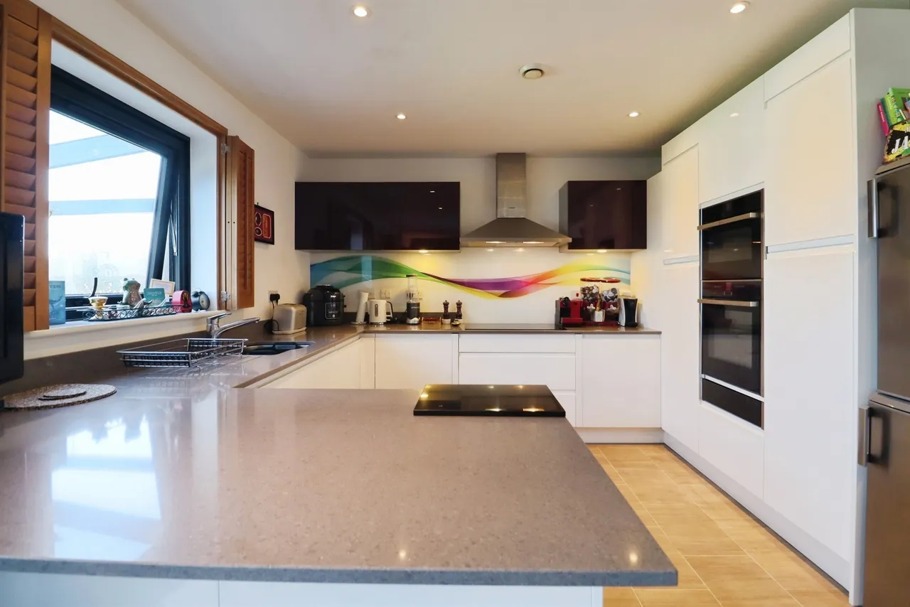 Royal Close, Penarth, CF64, photo 7