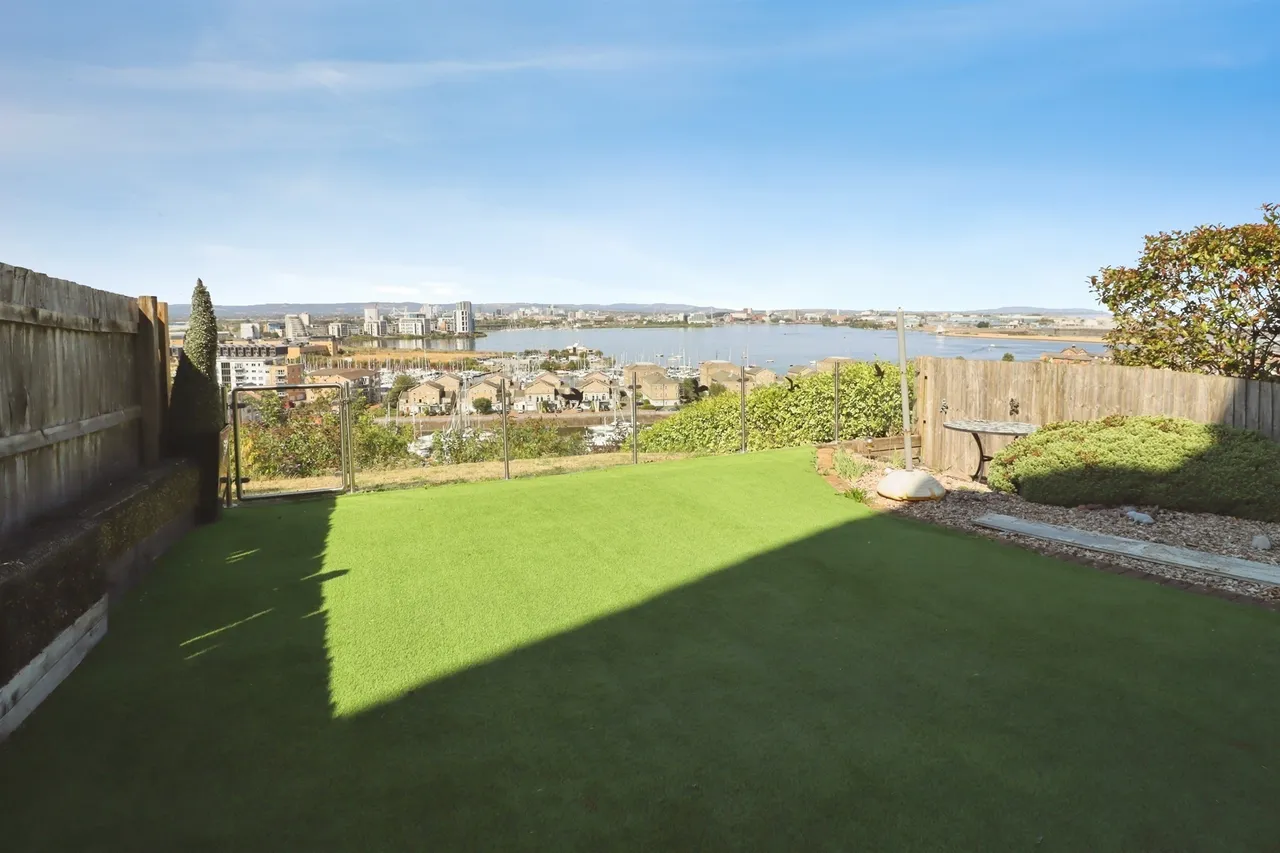 Royal Close, Penarth, CF64, photo 30