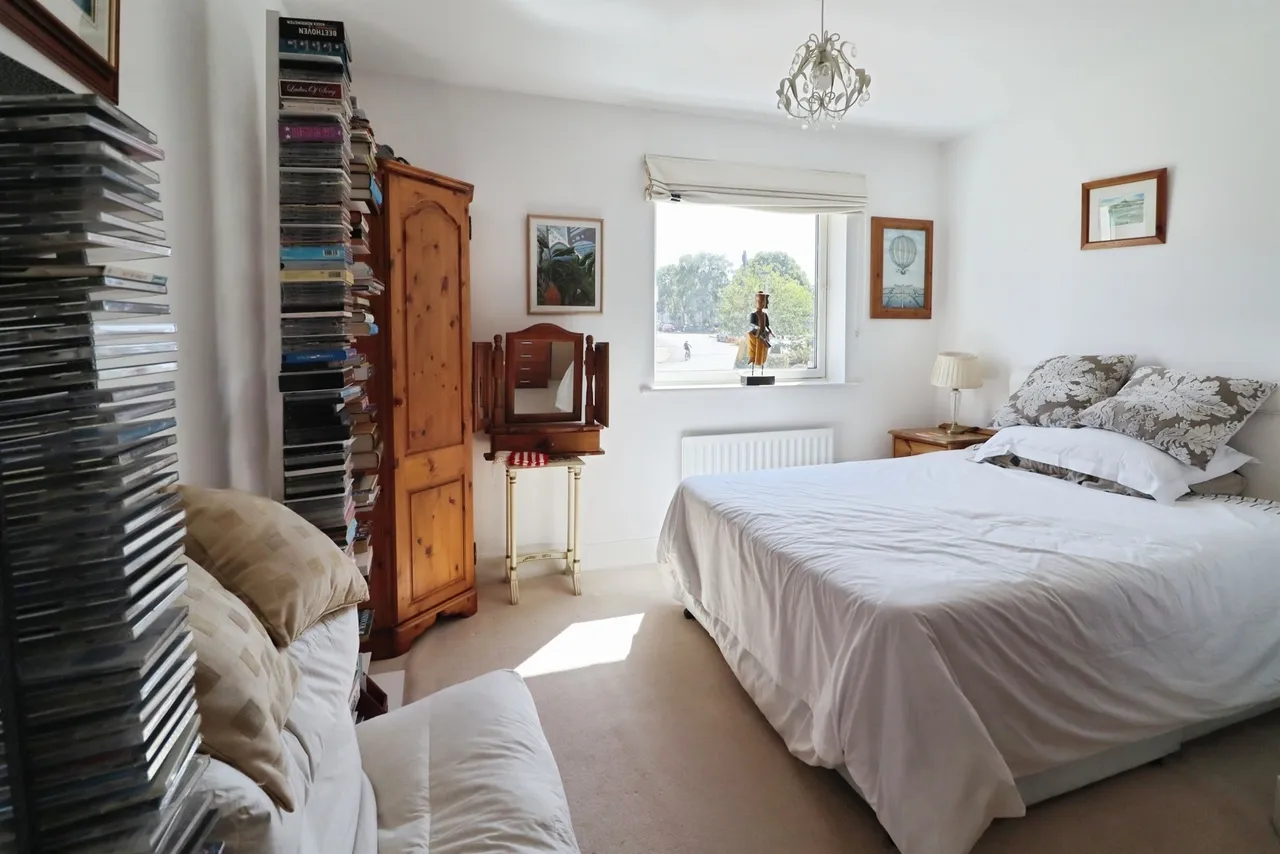 Royal Close, Penarth, CF64, photo 20