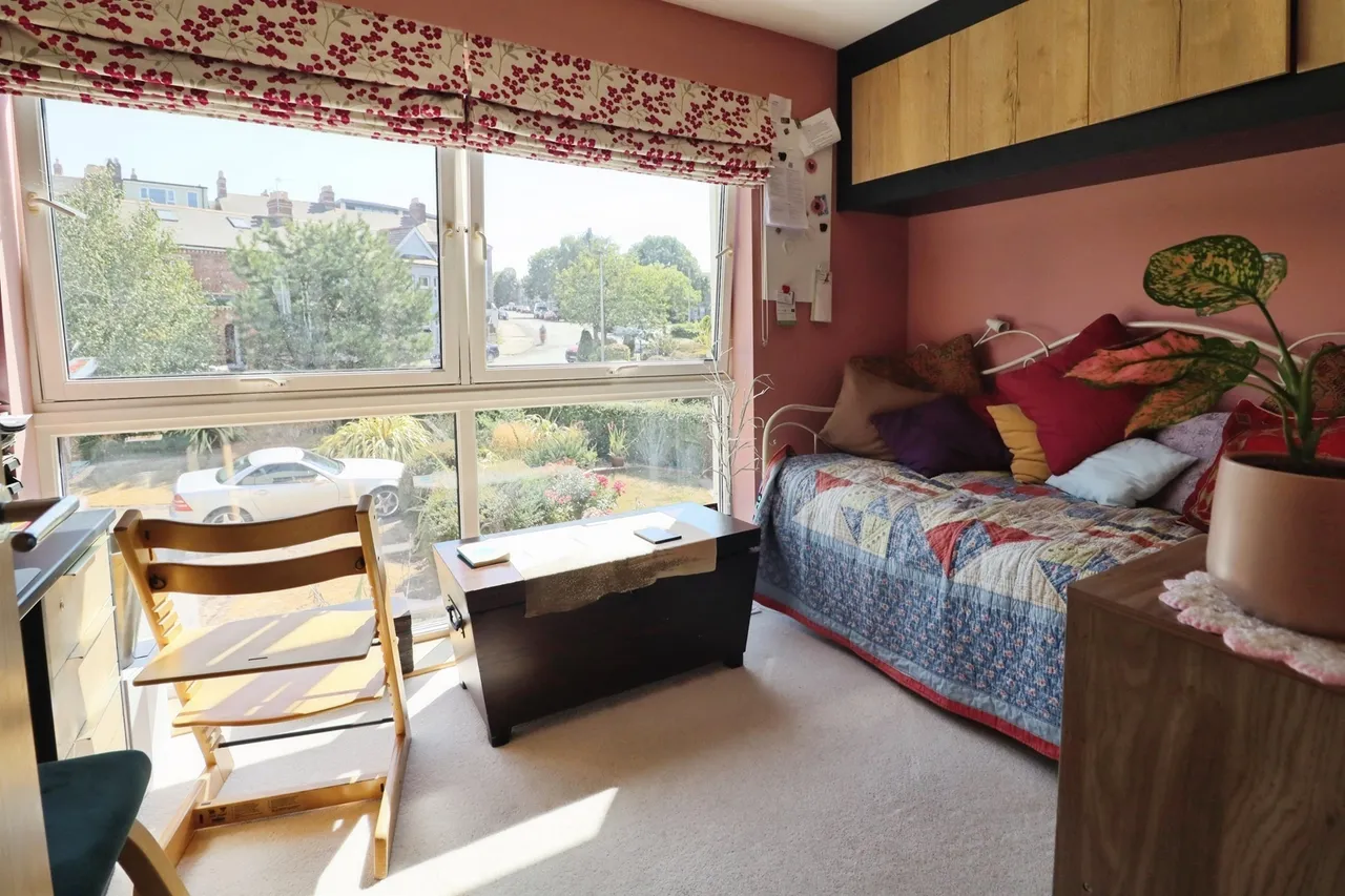 Royal Close, Penarth, CF64, photo 16