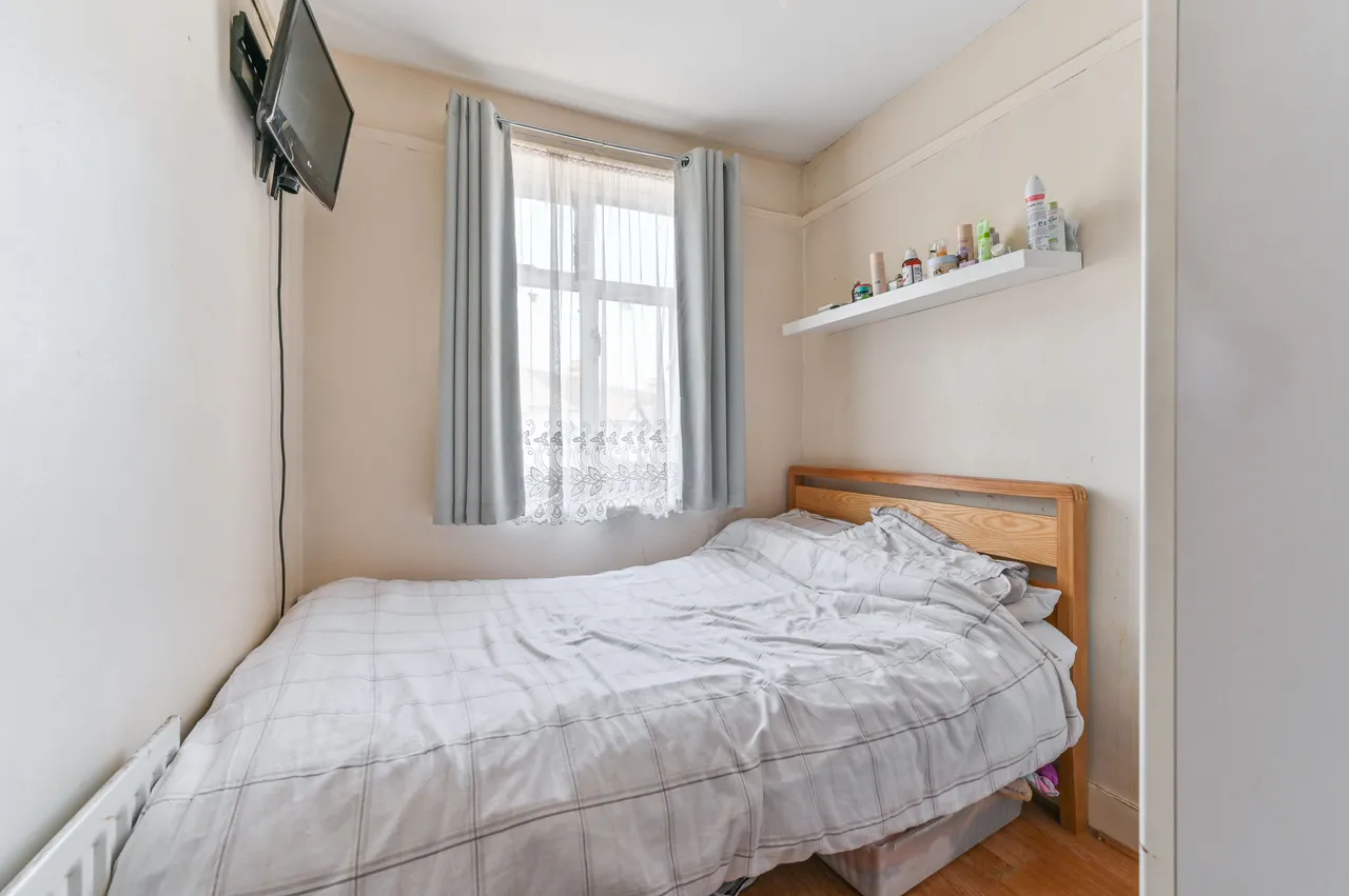 50 Bishops Park Road, London, photo 12