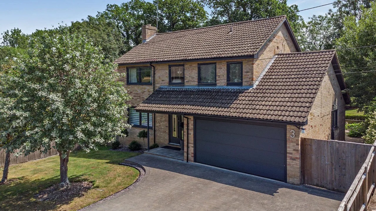 Goddard Drive, Midgham, Reading, Berkshire, RG7 5UW, photo 3