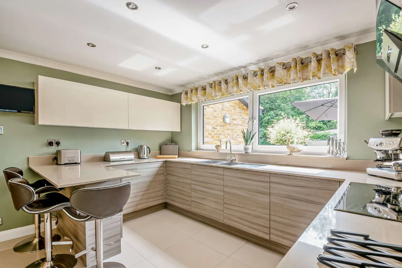 Goddard Drive, Midgham, Reading, Berkshire, RG7 5UW, photo 9