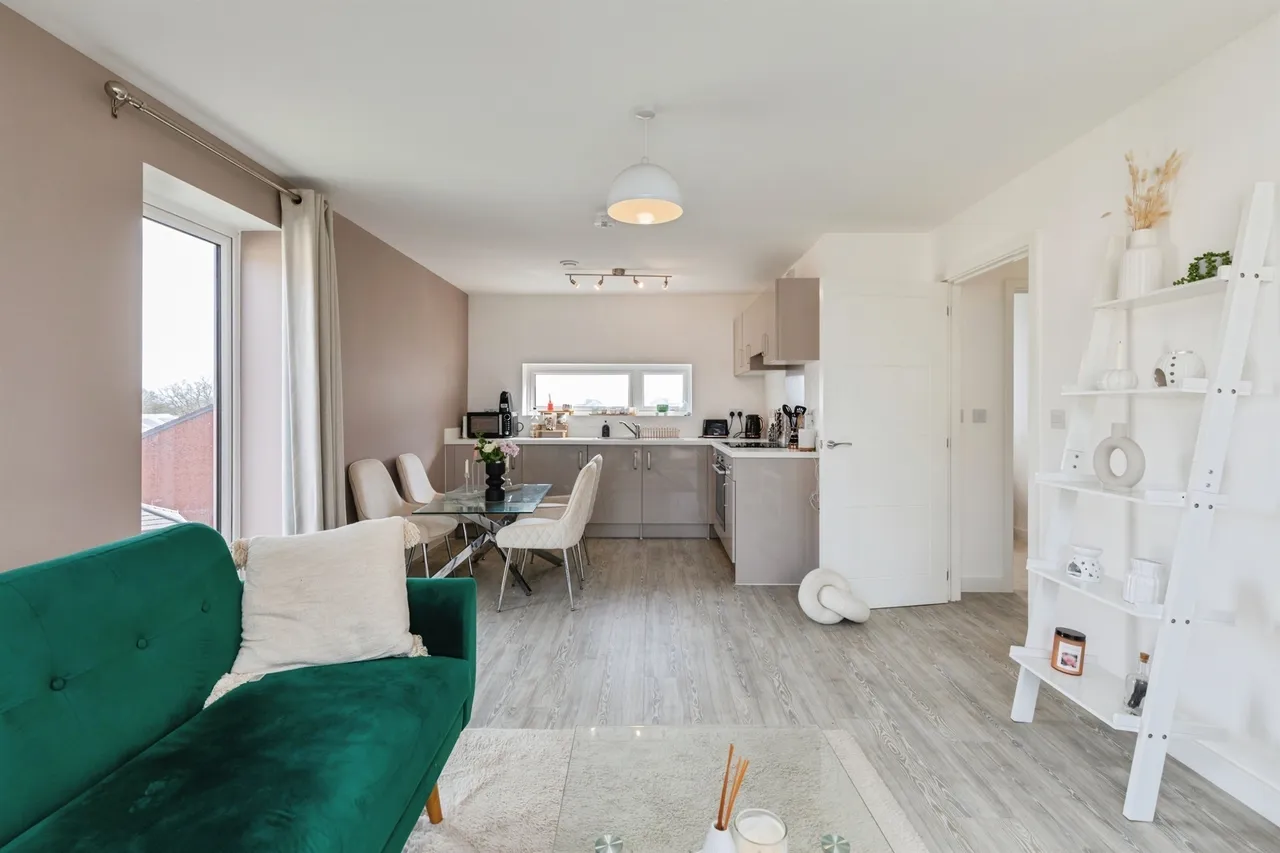 Oxleigh Way, Stoke Gifford, Bristol, photo 4