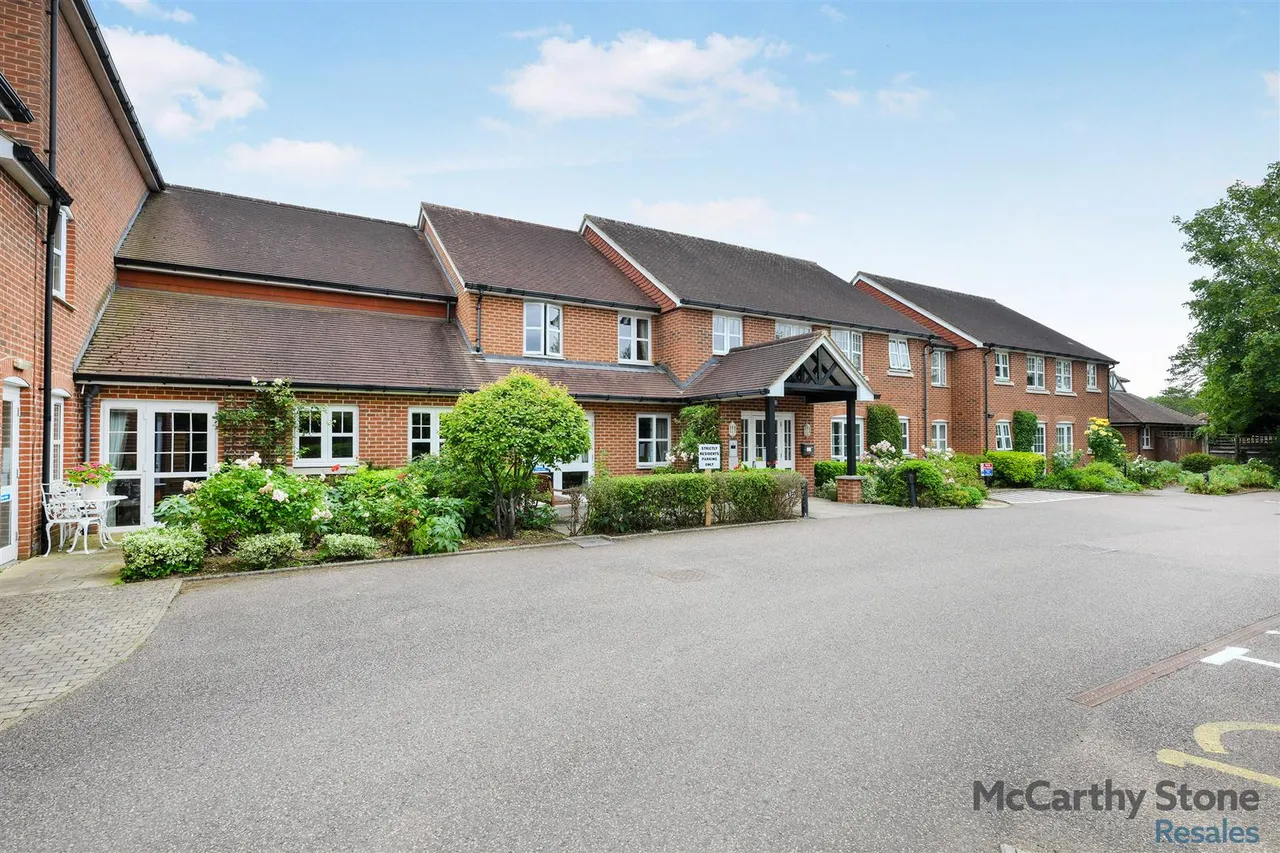 High Street, Epping, CM16, photo 9