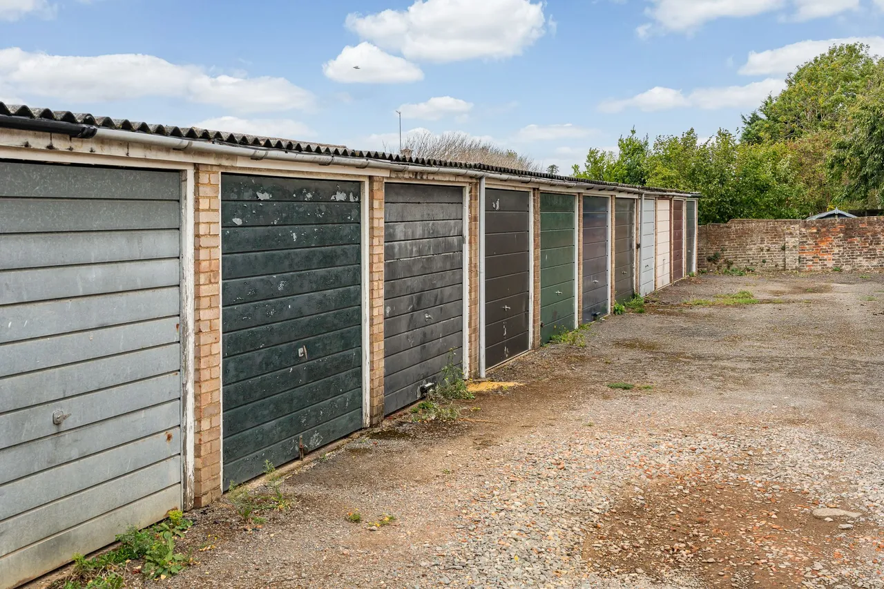Homefield Road, Ware, SG12 7NG, photo 19