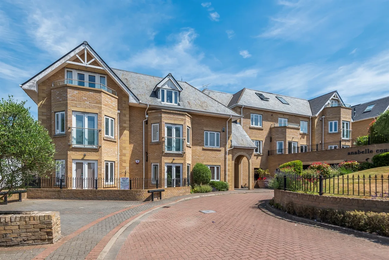 Slades Hill, Enfield, EN2, photo 4