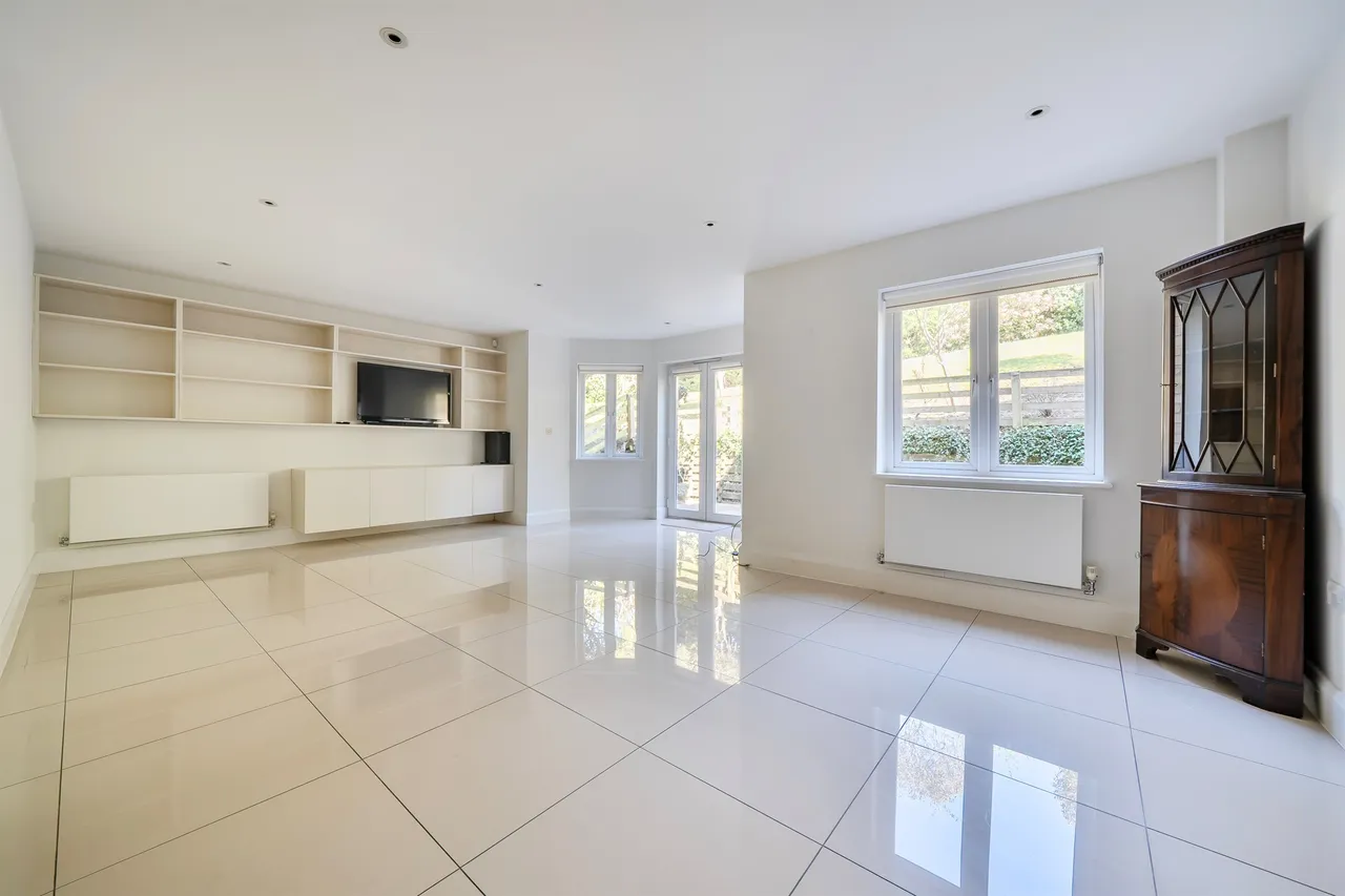 Slades Hill, Enfield, EN2, photo 6