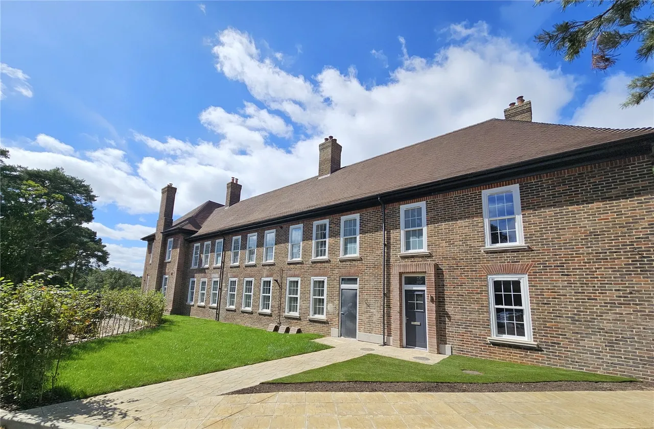 Newfoundland Road, Deepcut, Camberley, Surrey, GU16 6SR, photo 13