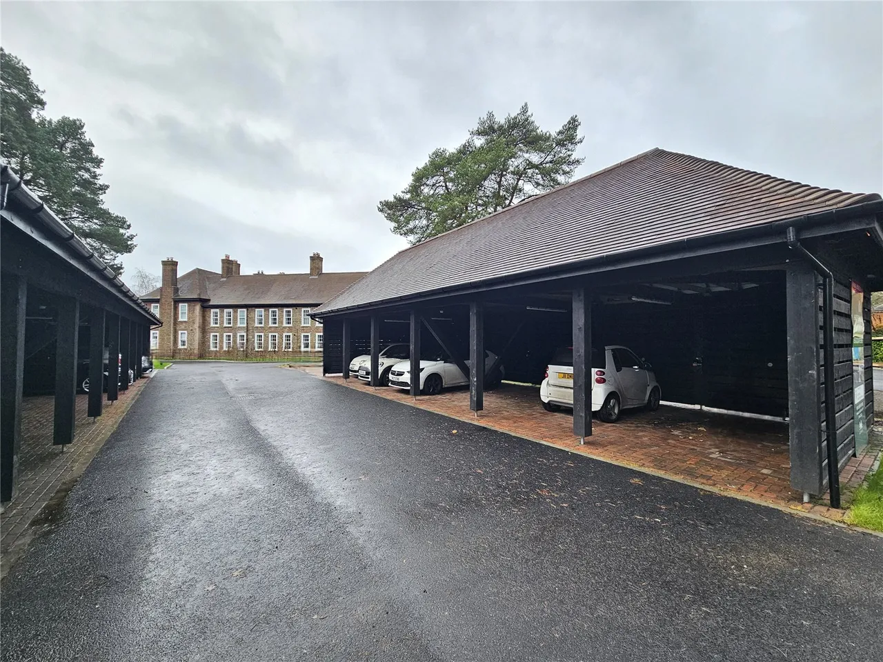 Newfoundland Road, Deepcut, Camberley, Surrey, GU16 6SR, photo 14