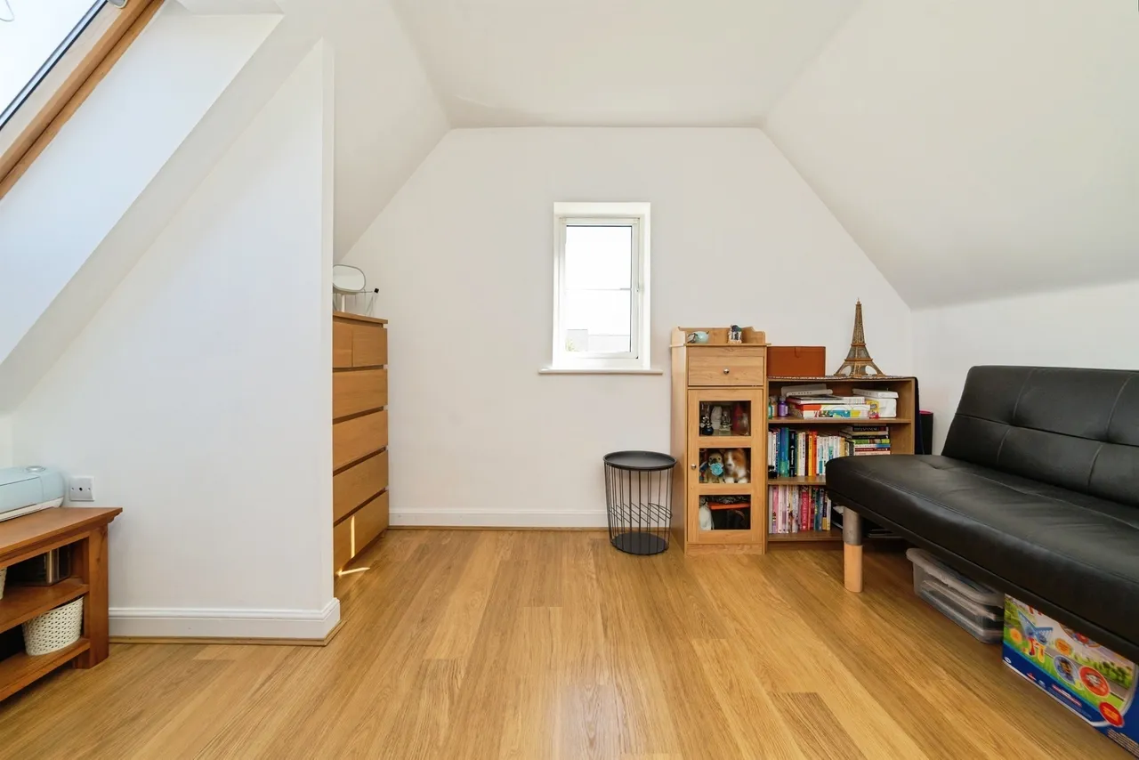 Peregrine Way, Hatfield, AL10, photo 11