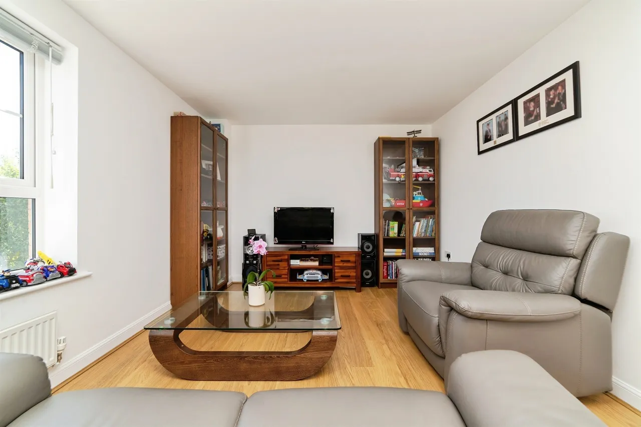 Peregrine Way, Hatfield, AL10, photo 4