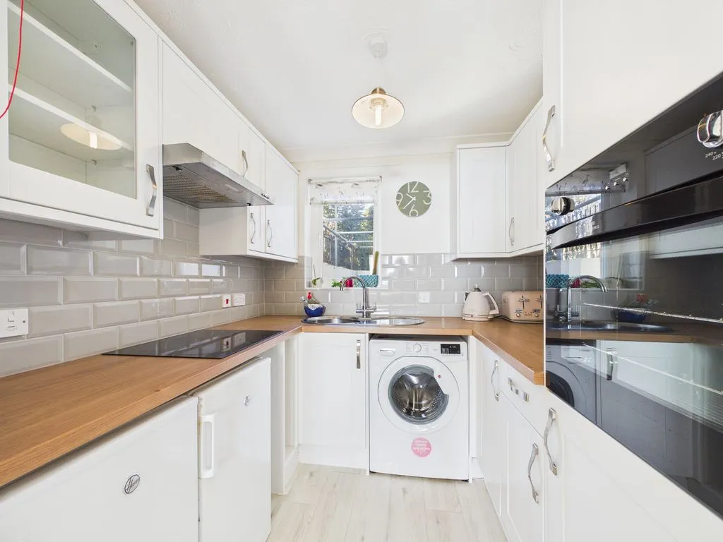 Emslie Road, Falmouth, photo 4