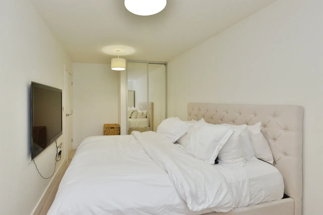 Devereux Court, Glebe Farm, MK17, photo 14
