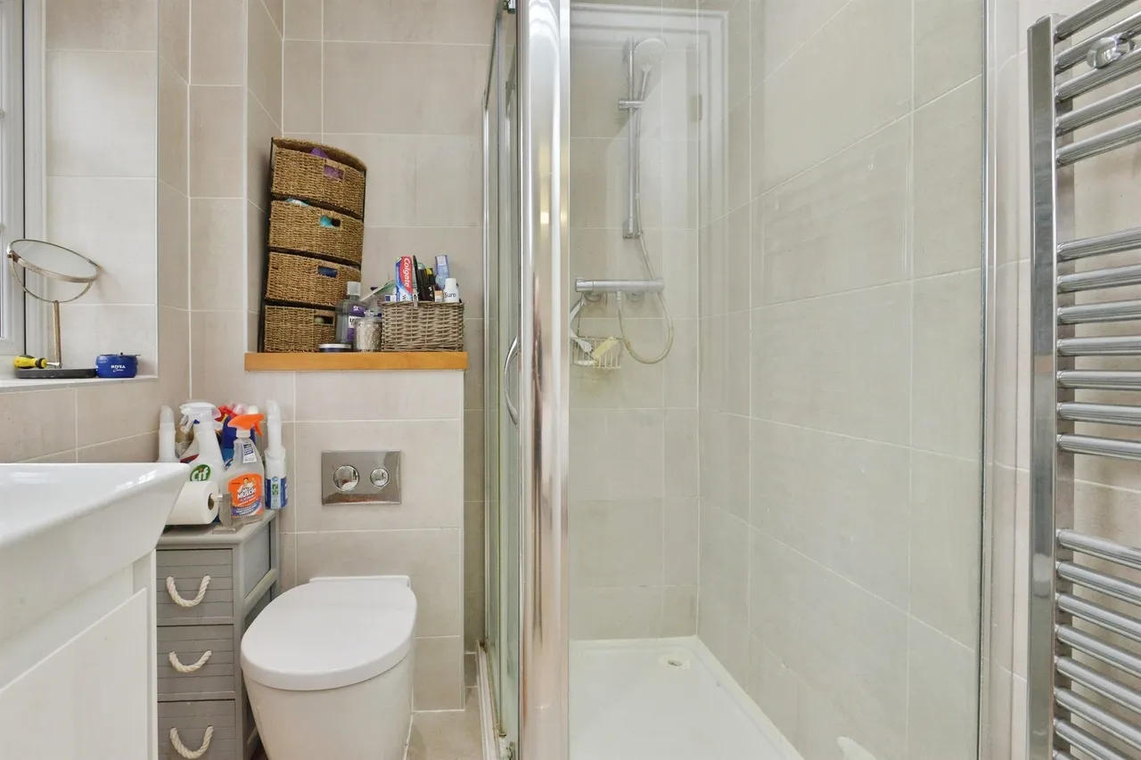 Devereux Court, Glebe Farm, MK17, photo 16