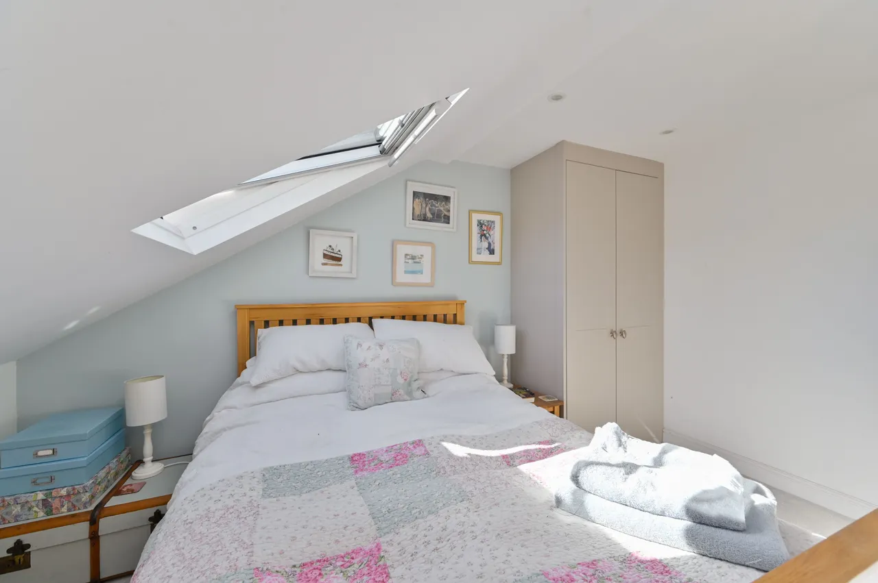 52 Battersea High Street, London, photo 9