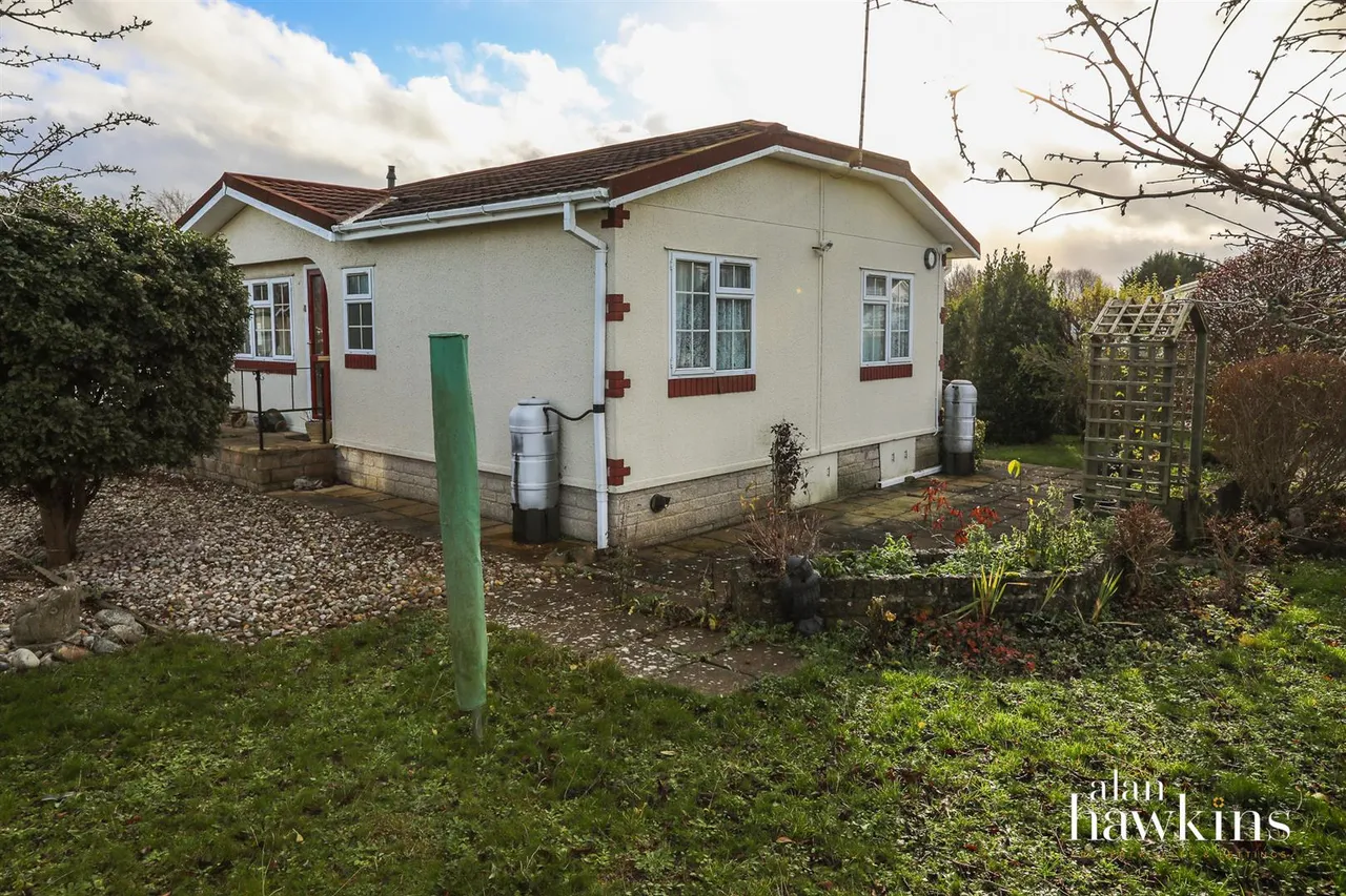 Lillybrook Estate, Lyneham, photo 12