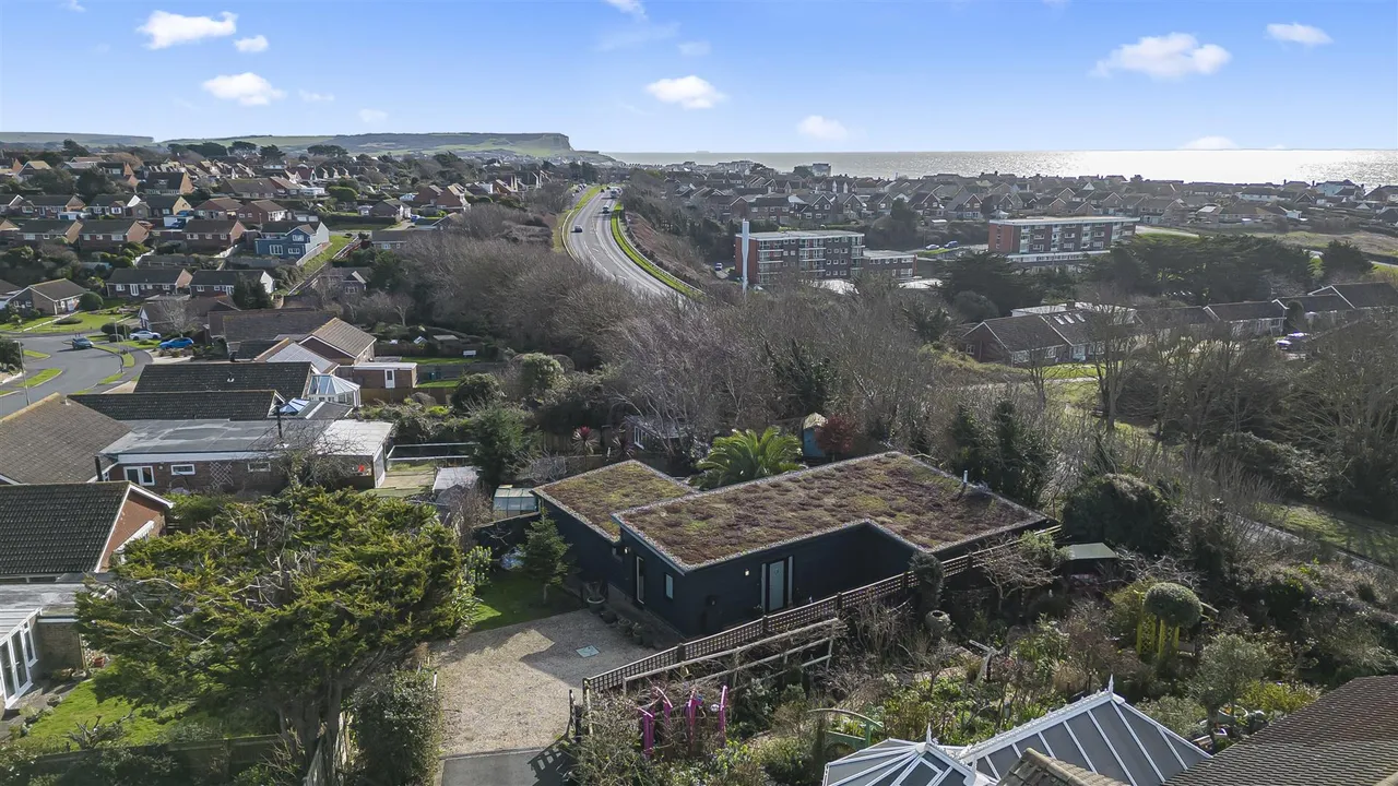 Barons Close, Seaford, photo 9