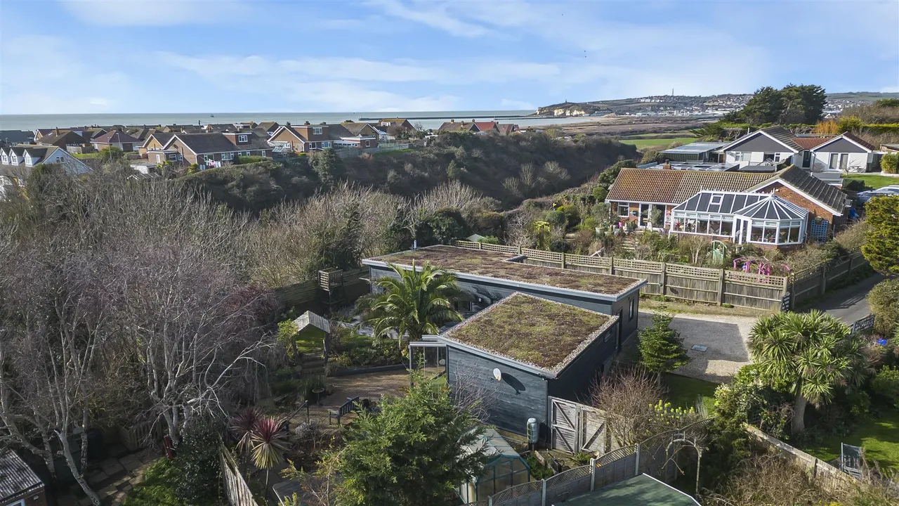 Barons Close, Seaford, photo 15