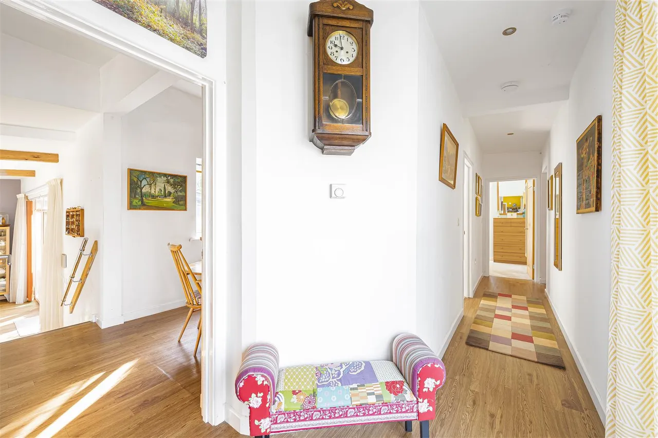 Barons Close, Seaford, photo 30