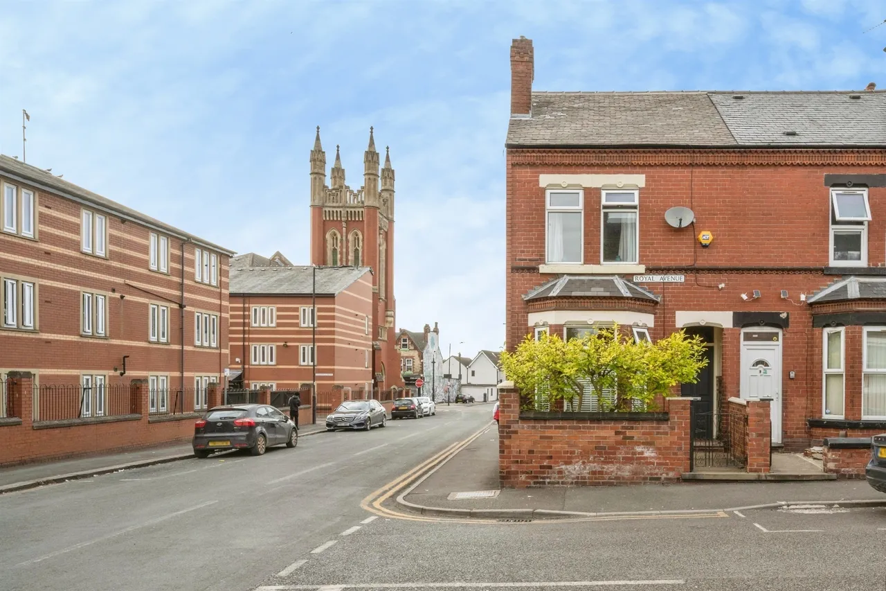 4 bed house for sale, Royal Avenue, Doncaster, DN1