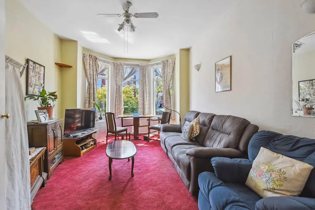 Sylvan Avenue, London, N22, photo 5