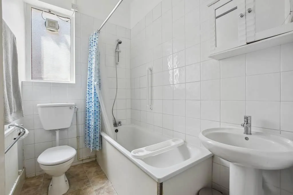 Sylvan Avenue, London, N22, photo 12