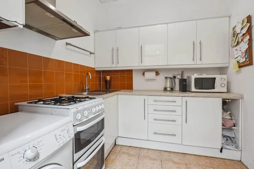 Sylvan Avenue, London, N22, photo 9