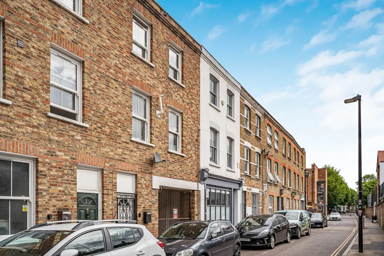 3 bed house for sale, Virginia Road, London, E2