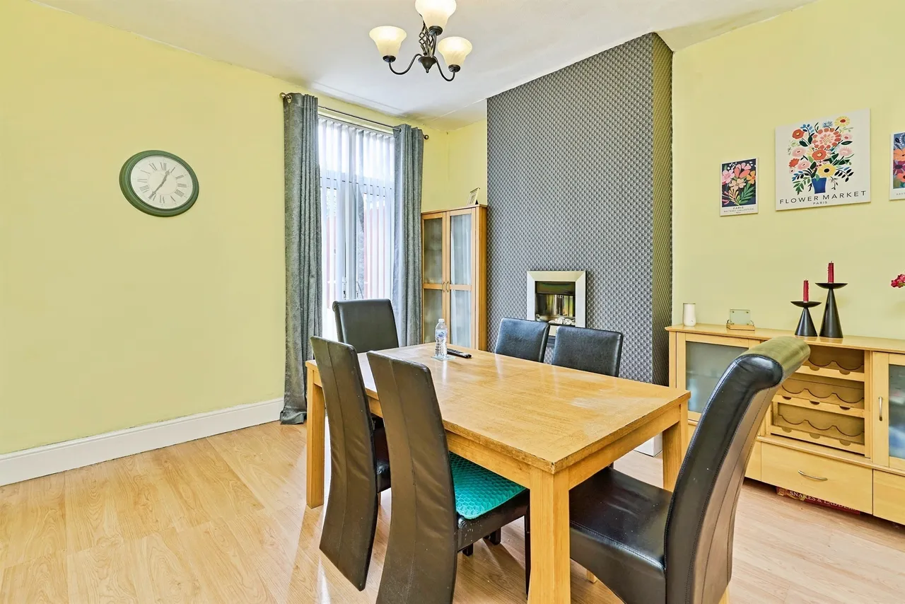 Avenue Road, Wednesbury, WS10, photo 9
