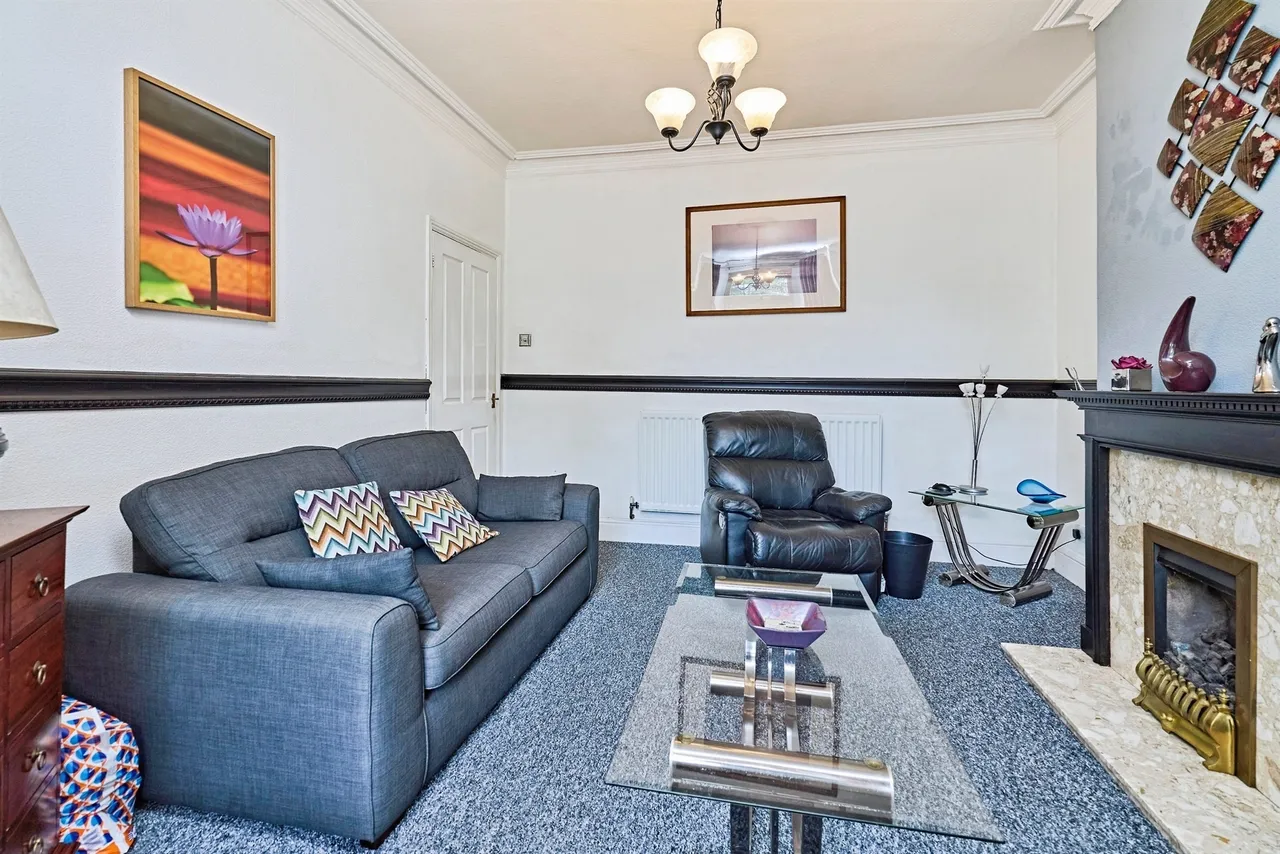 Avenue Road, Wednesbury, WS10, photo 6