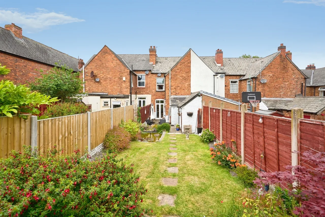 Avenue Road, Wednesbury, WS10, photo 4