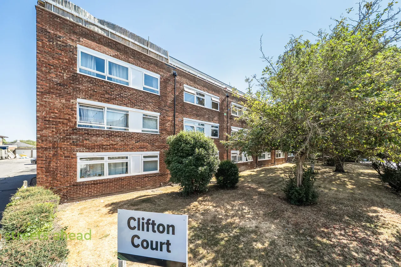 1 bed flat for sale, Selhurst Road, London, SE25