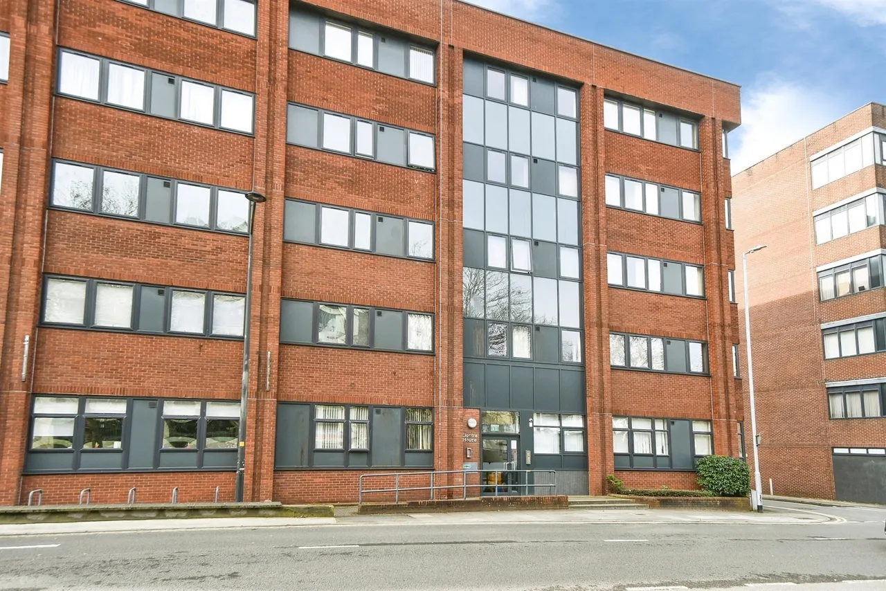1 bed flat for sale, Farnsby Street, Swindon, SN1