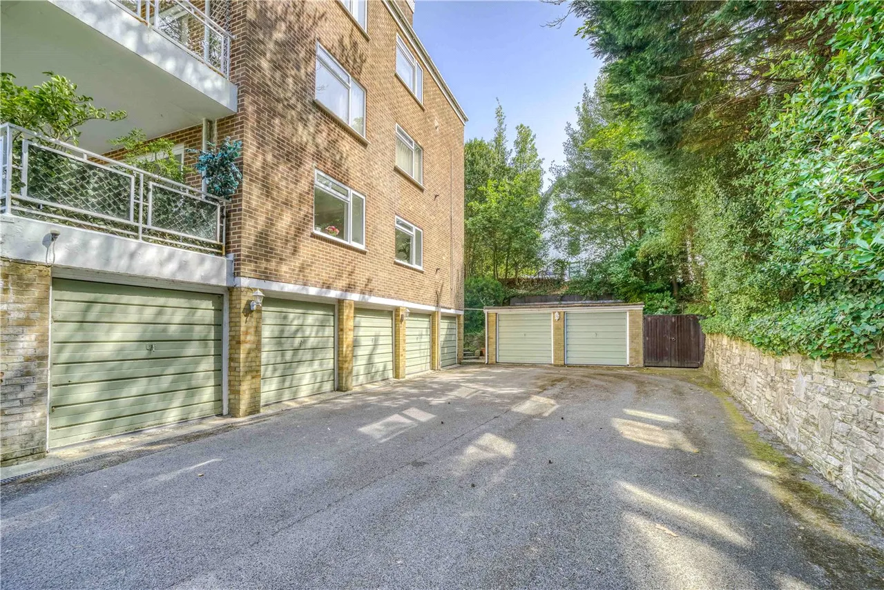 Powell Lodge, Lower Parkstone, Poole, BH14, photo 2