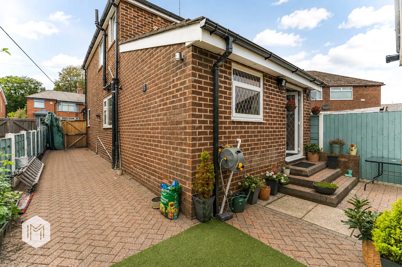 Ainsdale Avenue, Bury, BL8 2RW, photo 24
