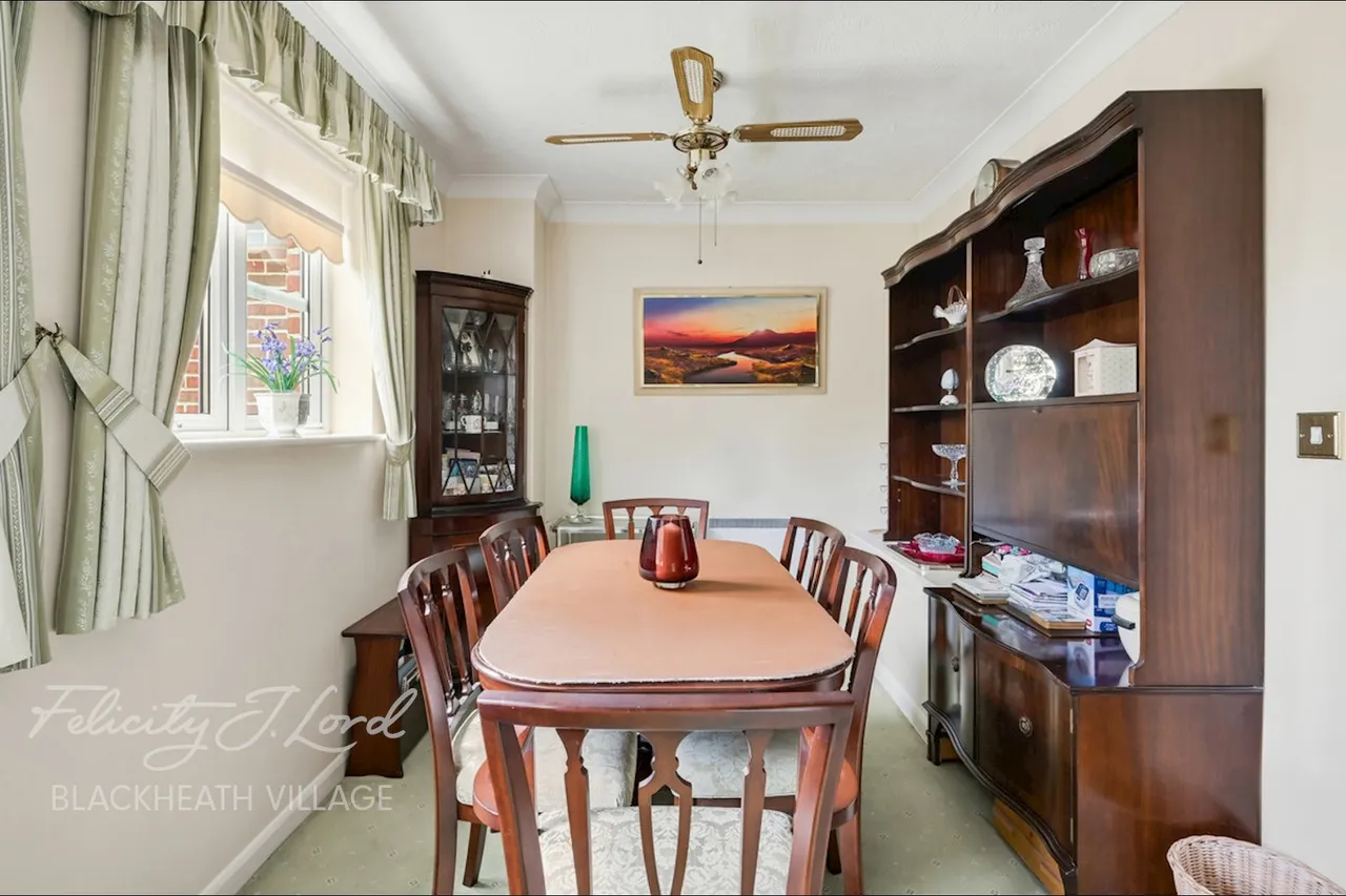 Marvels Lane, London, SE12, photo 3