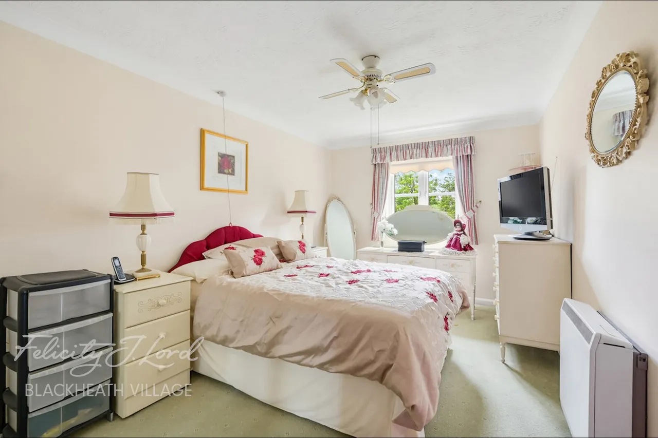 Marvels Lane, London, SE12, photo 8