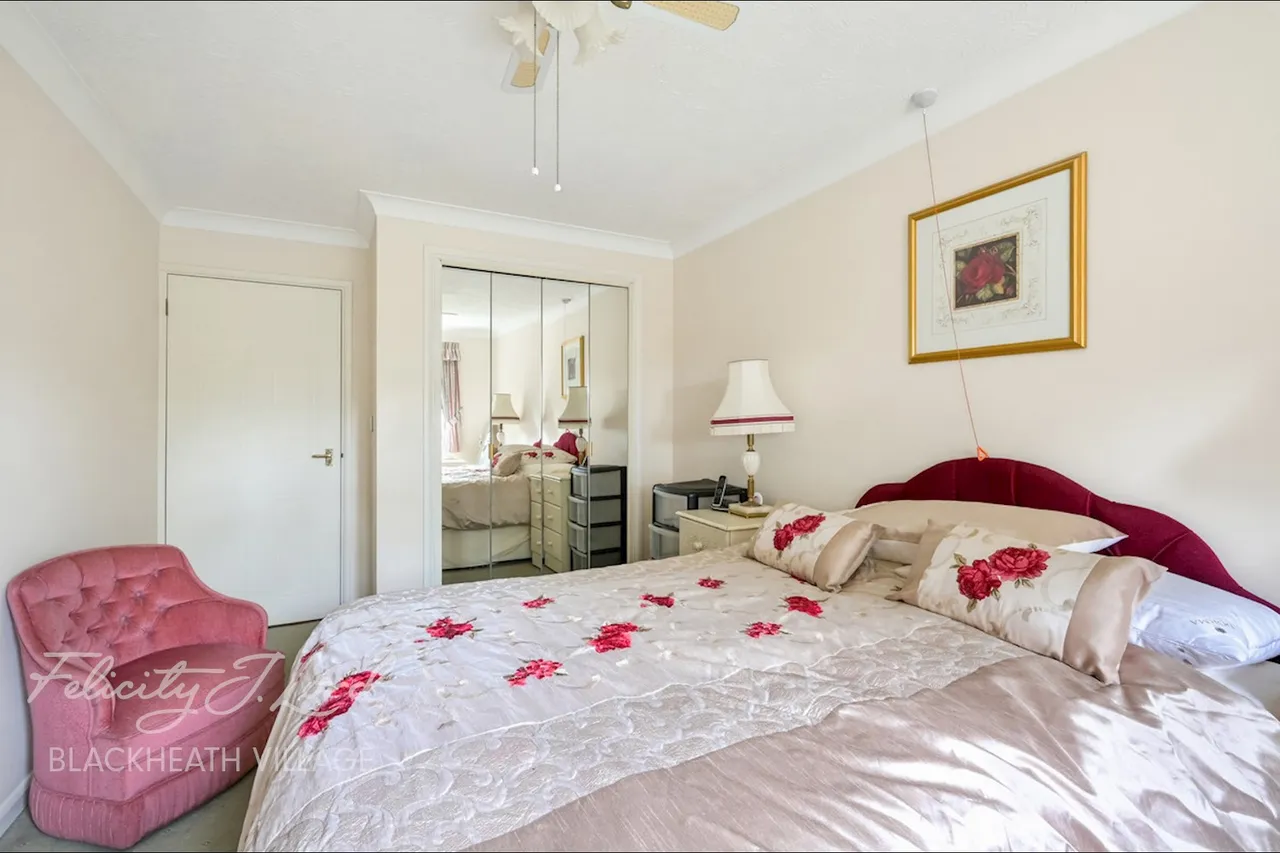Marvels Lane, London, SE12, photo 16